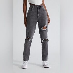 NWT PacSun Faded Black Ripped Mom Jeans Distressed High Rise Relaxed Fit size 28